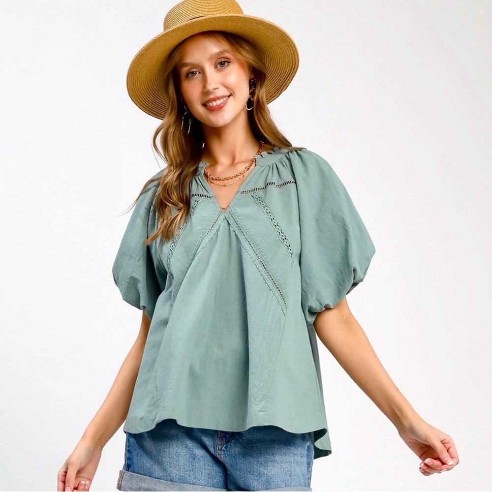 ♥️ Hello Gorgeous! Umgee Lace Inset Puff Sleeve Boho Blouse - Mint Blue